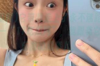 它带我走上了永不迷路的八卦之路——“17吃瓜网”，我跟着它发掘娱乐圈的趣事儿！