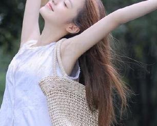 游刃有余在52cg网站，心中却是满满的‘你怎么可以这么八卦！’