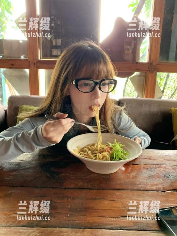 贺岁档的“718娱乐”视频，欢聚一堂也是种放松！-兰辉缀