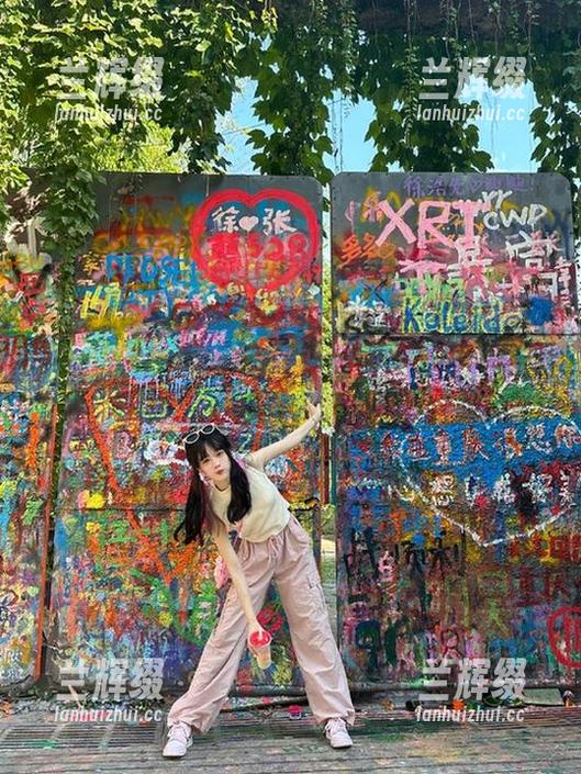 想要黑料吗?91吃瓜免费给你来点劲爆的!-兰辉缀 想要黑料吗?91吃瓜免费给你来点劲爆的!-兰辉缀