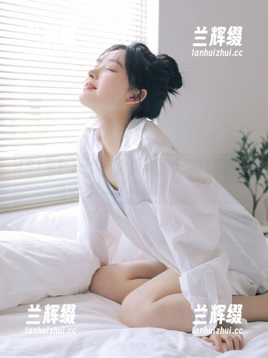 一步一个脚印，直接91黑料在线踏上吃瓜路！-兰辉缀