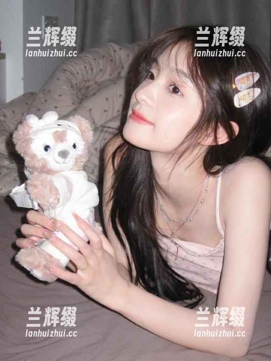 吃瓜都有套路!“cgw”网站教你如何成为瓜界达人-兰辉缀 吃瓜都有套路!“cgw”网站教你如何成为瓜界达人-兰辉缀