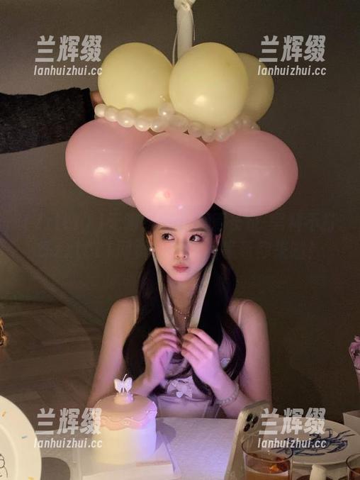 无聊？快去万篇长征-黑料不打烊zztt11网页，一堆瓜等着你来啃！-兰辉缀