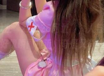 在“zztt26网址”，人与人的距离好像瞬间拉近，奇怪又奇妙～
