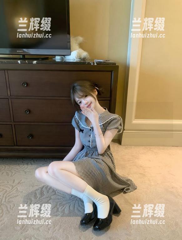 五一吃瓜网app:下载后的超能力,瓜味满满的神奇体验!-兰辉缀 五一吃瓜网app:下载后的超能力,瓜味满满的神奇体验!-兰辉缀
