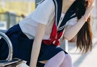 在线潜入“吃瓜专区”，八卦界的草根英雄如何翻身？