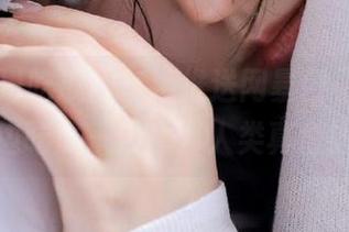 吃瓜网直接推送网暴门，搞得我一边吃瓜一边想：人类真奇妙！