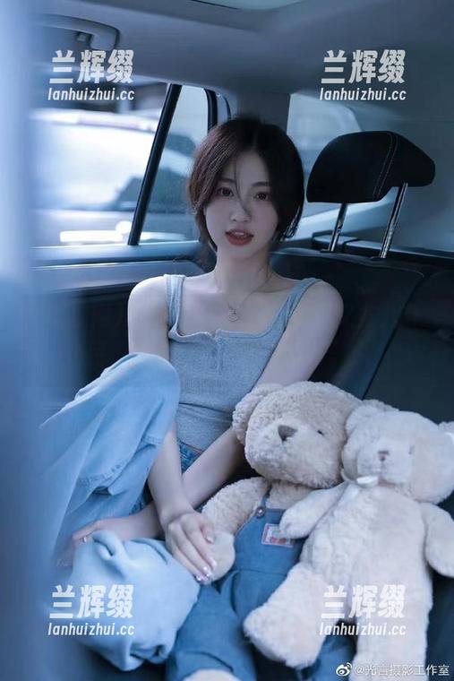 吃瓜网91app：真是义务八卦民，随时起飞让你“增高”！-兰辉缀