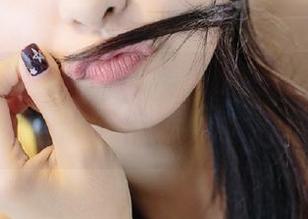 随意一滑，穿过吃瓜网的传送门，八卦粗粮中毒了嘛