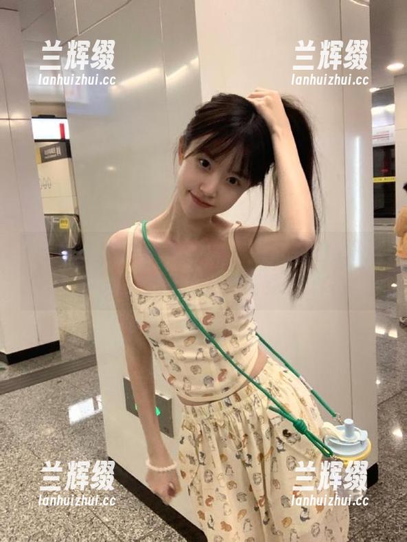 吃瓜网app,早起的朝阳与沉迷八卦的我是一对欢喜冤家!-兰辉缀 吃瓜网app,早起的朝阳与沉迷八卦的我是一对欢喜冤家!-兰辉缀