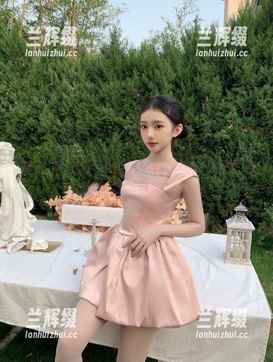 吃瓜网app今日特供:大瓜比你家冰箱里那一堆西瓜还多!-兰辉缀 吃瓜网app今日特供:大瓜比你家冰箱里那一堆西瓜还多!-兰辉缀