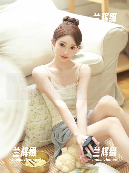 登录“吃瓜网址”,循环看快手网红们的日常,简直无聊又上瘾。-兰辉缀 登录“吃瓜网址”,循环看快手网红们的日常,简直无聊又上瘾。-兰辉缀