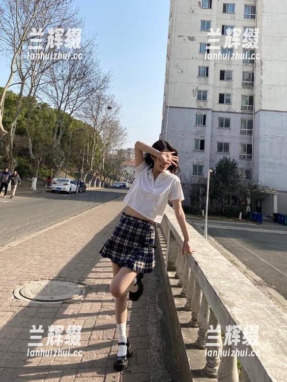 吃瓜网站在安卓上蹦跶,靠谱吗?我还在犹豫要不要点进去-兰辉缀 吃瓜网站在安卓上蹦跶,靠谱吗?我还在犹豫要不要点进去-兰辉缀