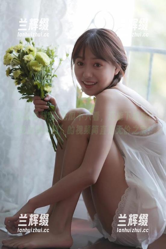吃瓜不只看,还能下载哦!“吃瓜黑料网”的视频简直是无价之宝!-兰辉缀 吃瓜不只看,还能下载哦!“吃瓜黑料网”的视频简直是无价之宝!-兰辉缀