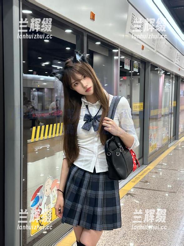 吃瓜时光,天天吃瓜网官网带你逃离无聊生活的黑洞!-兰辉缀 吃瓜时光,天天吃瓜网官网带你逃离无聊生活的黑洞!-兰辉缀