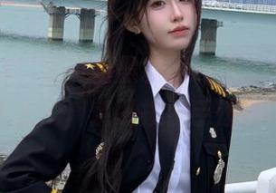 在明星黑料app前，一不小心就陷进去了，点赞按钮手速都跟不上