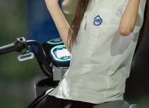 嗨别走，网红黑料传送门带来的新鲜瓜保你耳目一新！