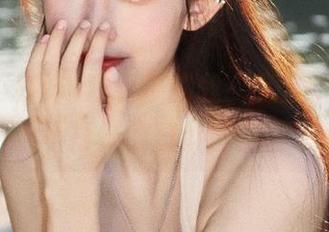 观看中的我，完全沉浸在黑料不打烊的奇妙世界里。