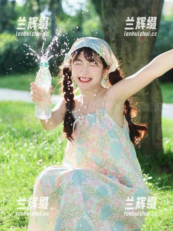 黑料不打烊更新：一边吃瓜，一边感叹人生，简直人生狂欢！-兰辉缀