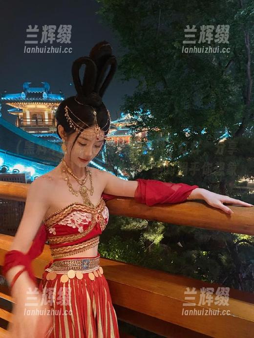 手里握着黑料不打烊，分享给你更深入的观看体验！绝对超乎你想象！-兰辉缀