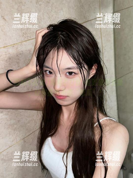 黑料不打烊·随时随地更新，让你昼夜不停“吃瓜”！-兰辉缀