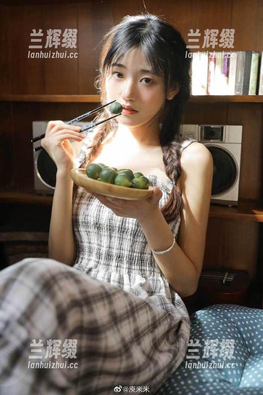 小心！在线黑料正能量hl可能会让你上头哦-兰辉缀