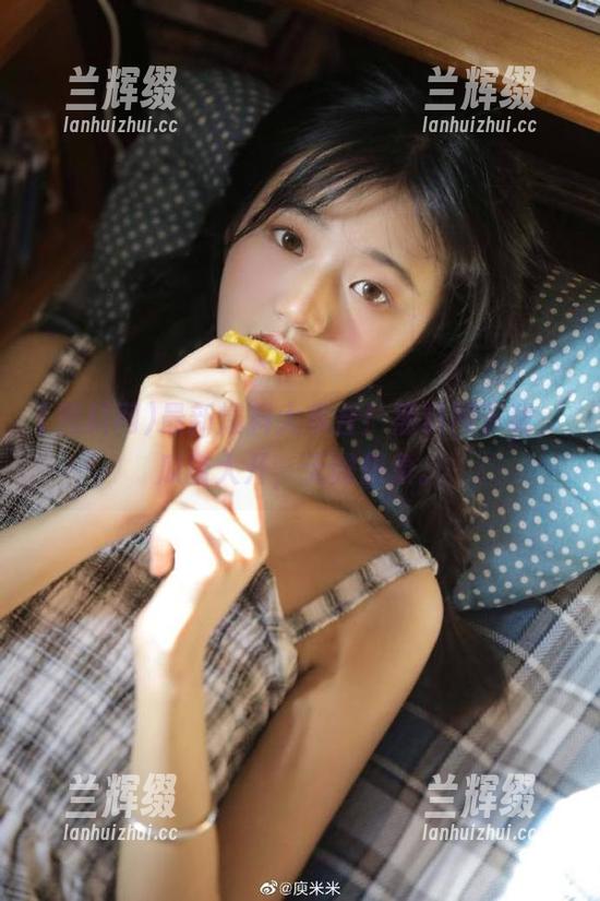 最新爆料大集合！黑料网下载，瓜谱大开，无限想象。-兰辉缀