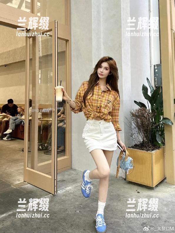 黑料网资源再度引发热议,zztt竟成了焦点!-兰辉缀 黑料网资源再度引发热议,zztt竟成了焦点!-兰辉缀
